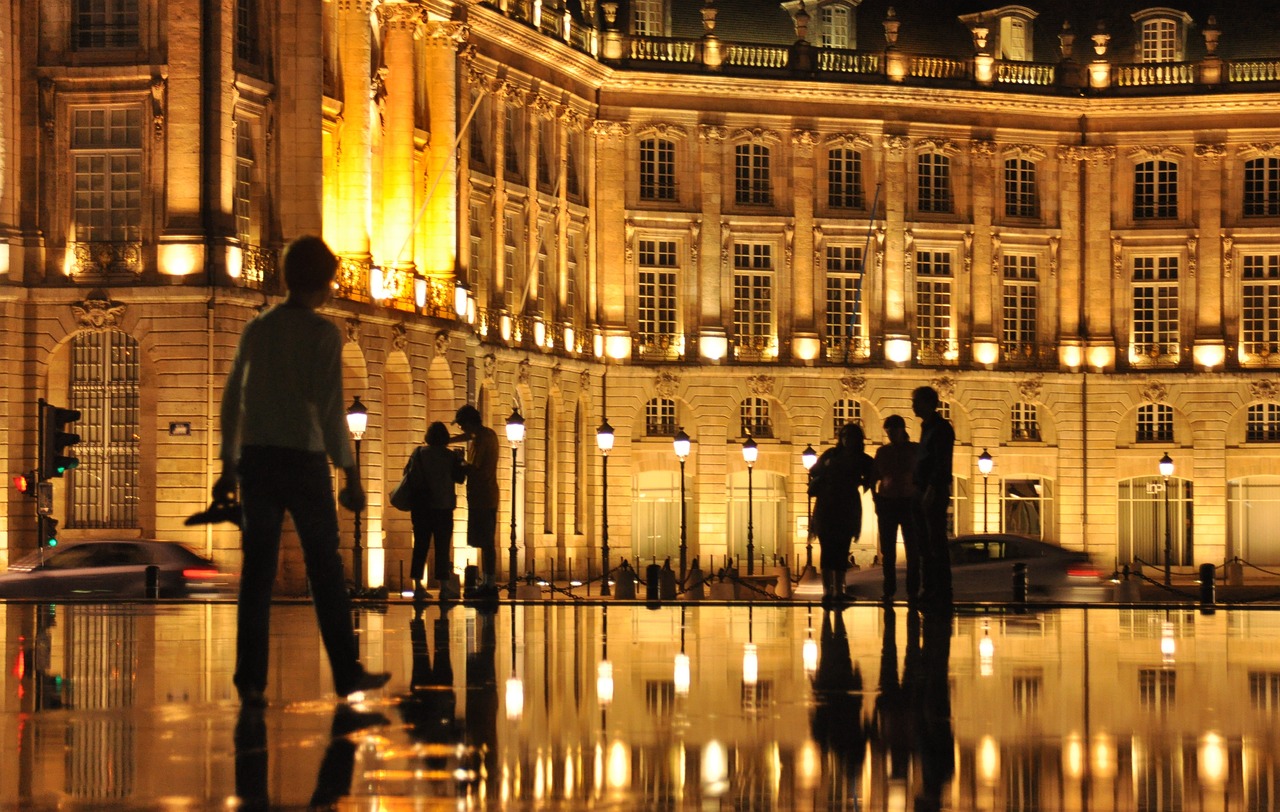 Découverte des quartiers emblématiques de Bordeaux : immersion dans l'âme de la ville